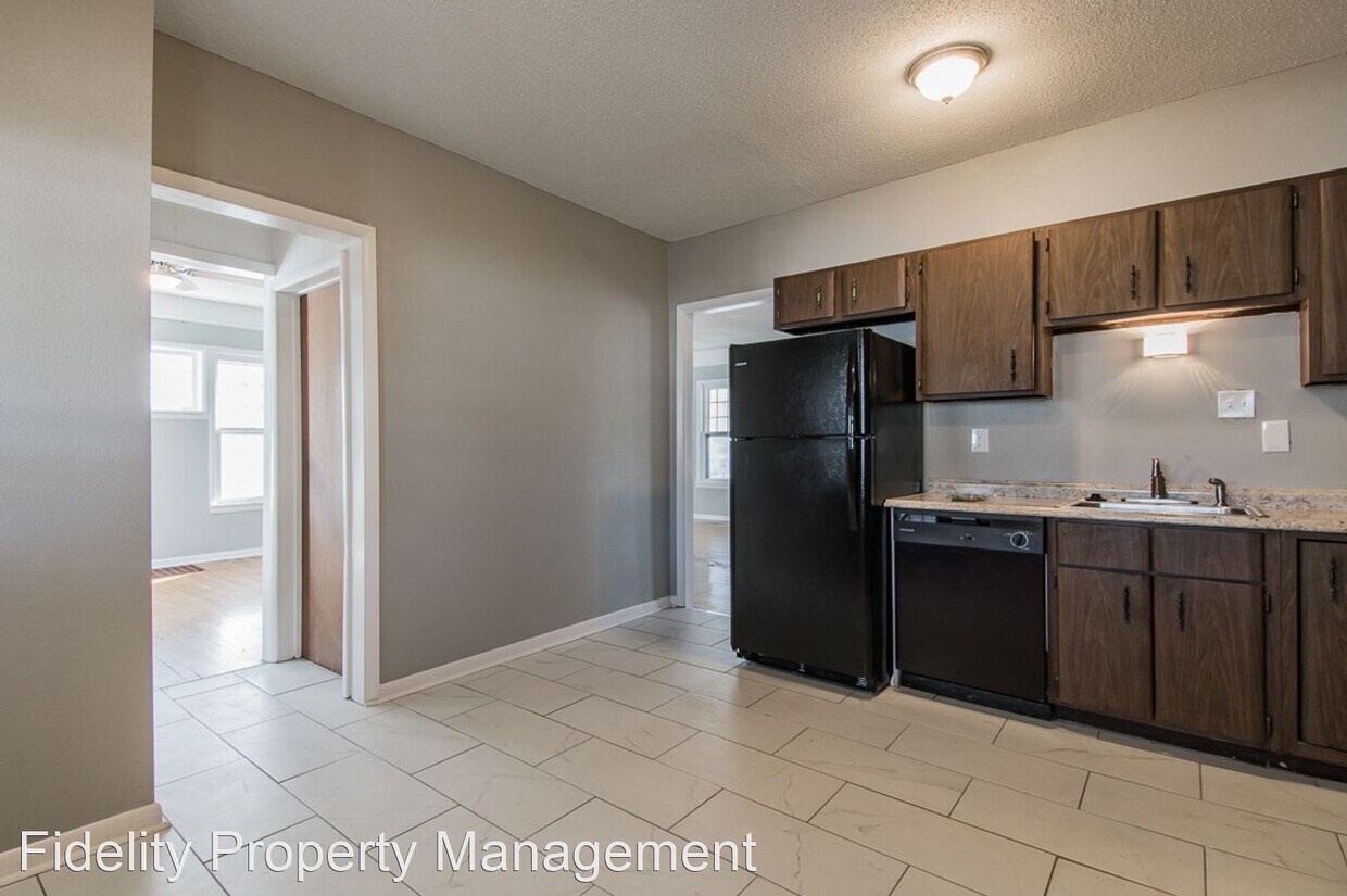 811 E Delmar St, Springfield, MO 65807