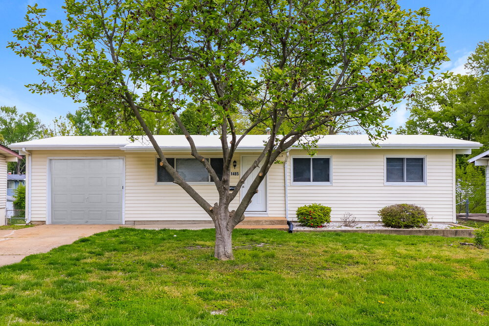 Photo inspiration: Fresh Look at 1485 Boulder Dr Florissant Mo 63031