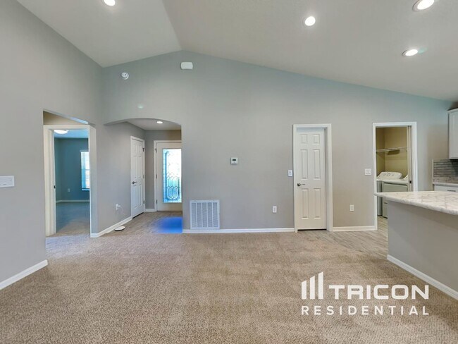 Foto del edificio - 887 Orleans Dr