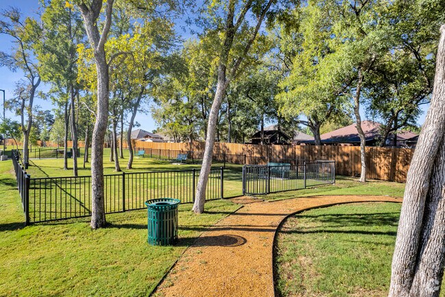 Parque para perros - Remi West Dallas