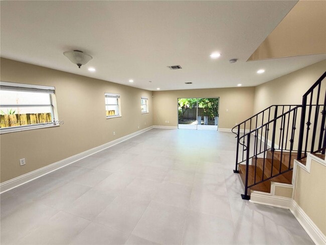 Building Photo - 3148 Indiana St