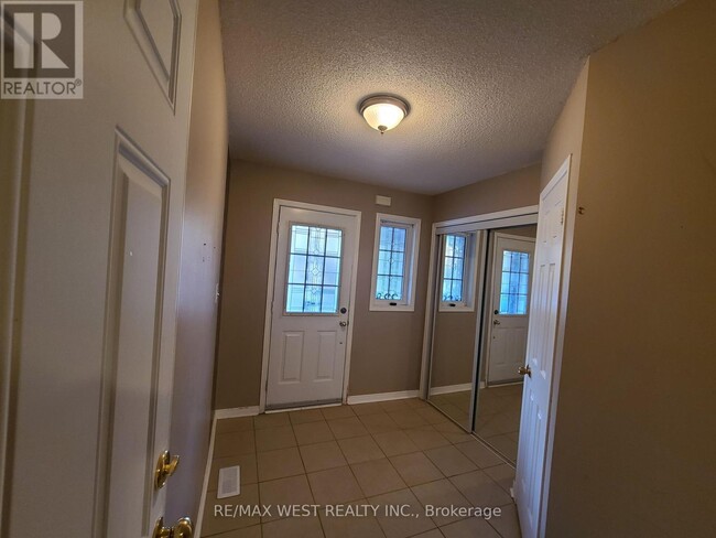 Building Photo - 228 Coleridge Dr