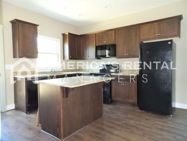 Building Photo - 6451 Cheshire Cove Dr