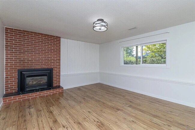 Photo du bâtiment - 5235 Miller Rd