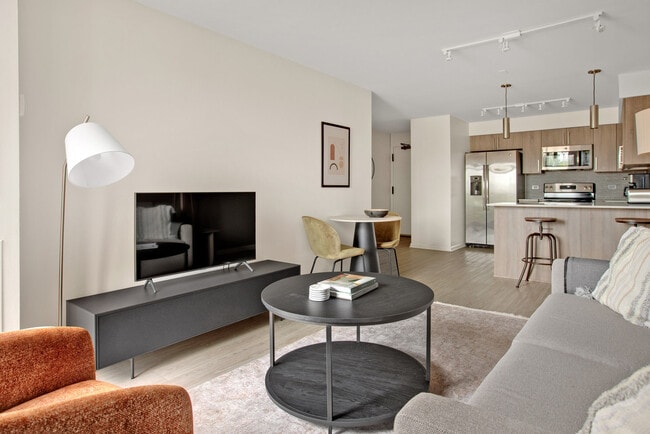 Building Photo - 901 S Ashland Ave