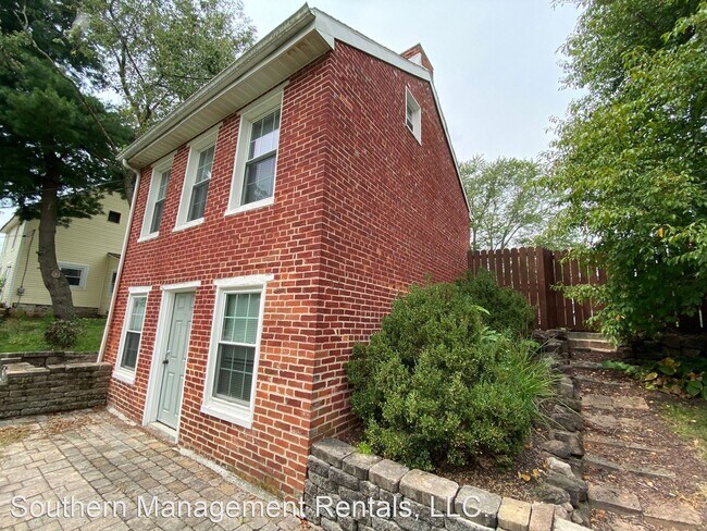 Foto del edificio - 1 br, 1 bath House - 114 North St