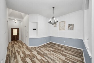 Building Photo - 18318 Farriswood Ct