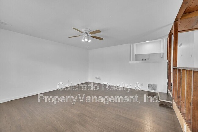 Foto del edificio - 6680 Julian St