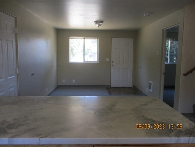 Building Photo - 1246 N Park Ave