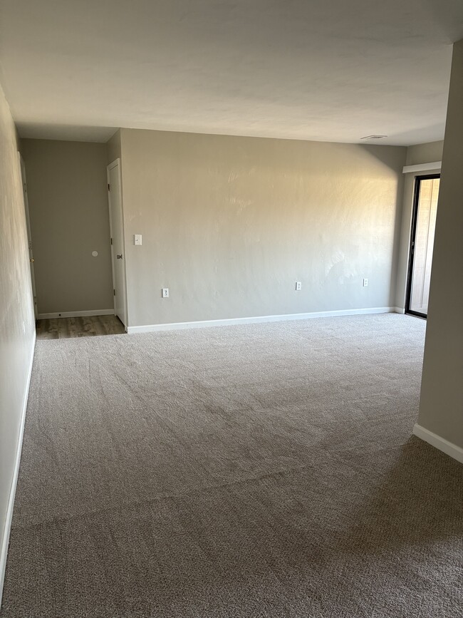 Foto del edificio - The Oaks Apartments