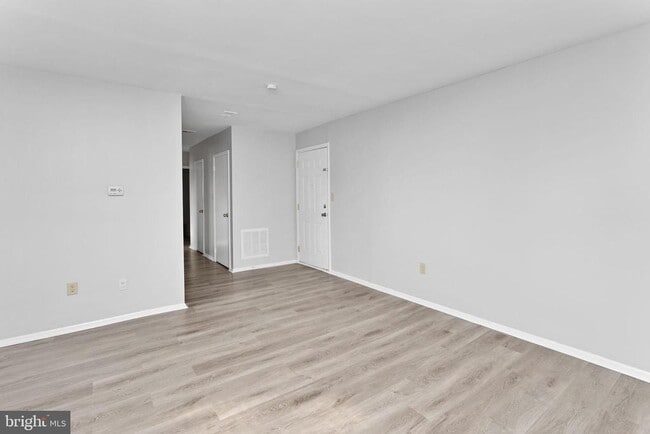 Building Photo - 4 Florence Tollgate