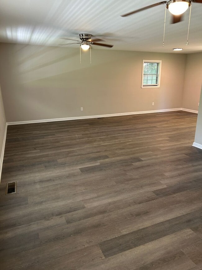 Building Photo - 1120 Wooded Ave