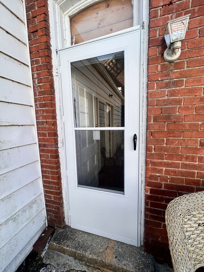 Foto del edificio - Bright 2-Bedroom Apartment in the Heart of Marietta