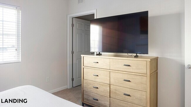 Foto del edificio - 100 Waterstone Park Cir