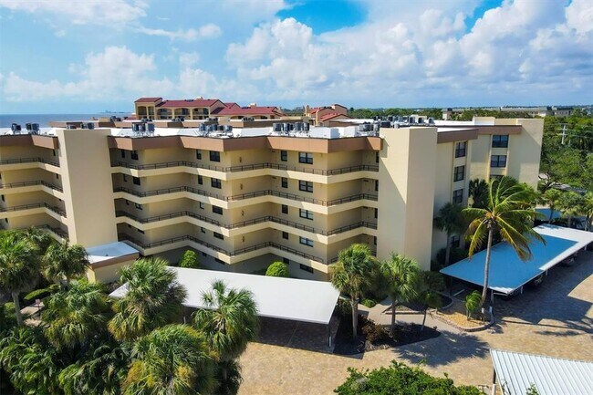 Foto del edificio - 8776 Midnight Pass Rd