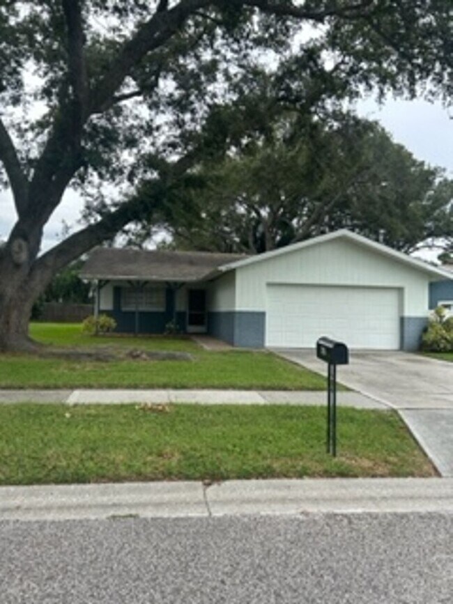 Building Photo - 1306 Markley Dr