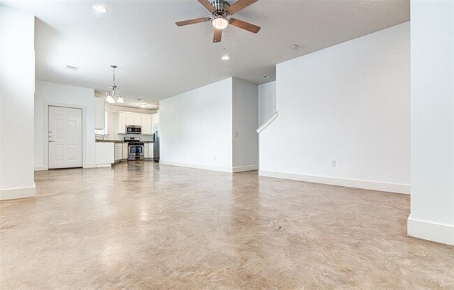Building Photo - 3301 Thomas Kincheon St
