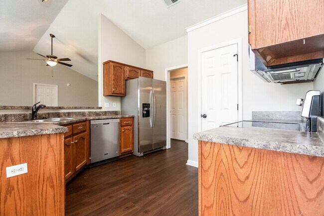 Building Photo - 7776 Parkwood Cove