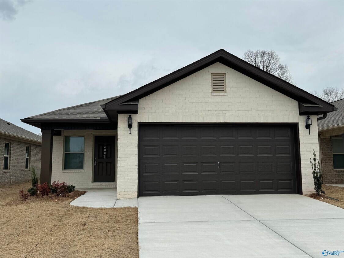 Foto principal - 14886 Ravenel Dr
