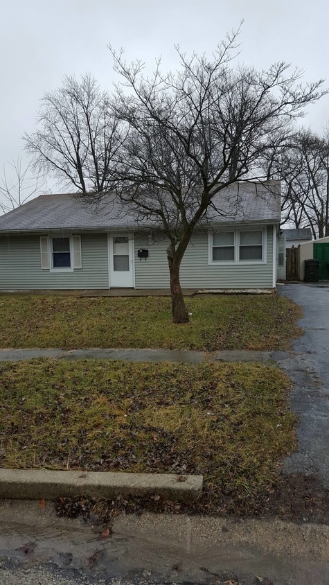 Primary Photo - 504 S Sunrise Dr