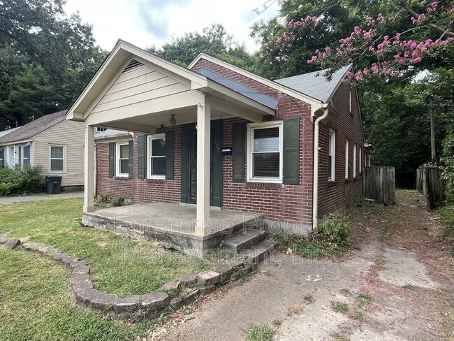 Building Photo - 609 Houston St