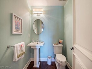 Building Photo - 613 14th Ave S