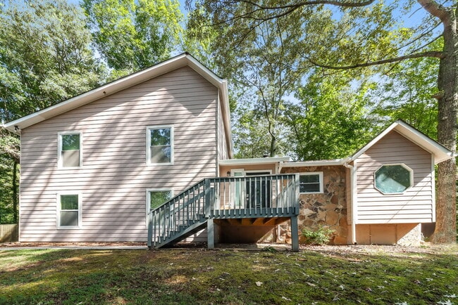 Building Photo - 392 Doeskin Ln SE