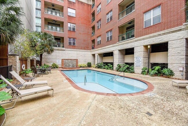 Foto del edificio - 300 St Joseph Pkwy