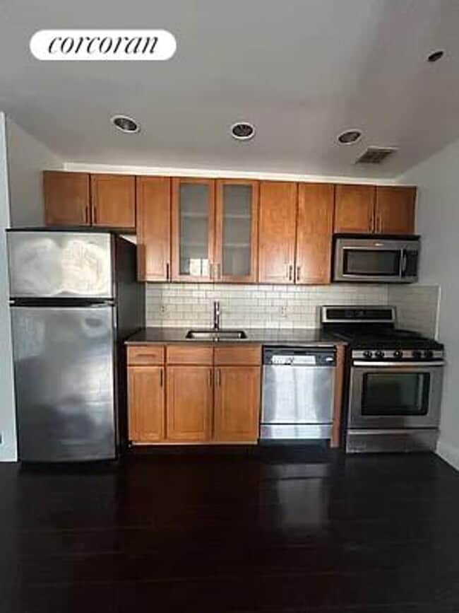 Building Photo - 327 E 101st St