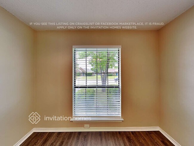 Foto del edificio - 2306 Lakeshore Ln