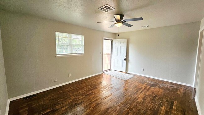 Foto del edificio - 1635 NE 50th St