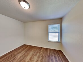 Building Photo - 3427 Apache Meadows Drive