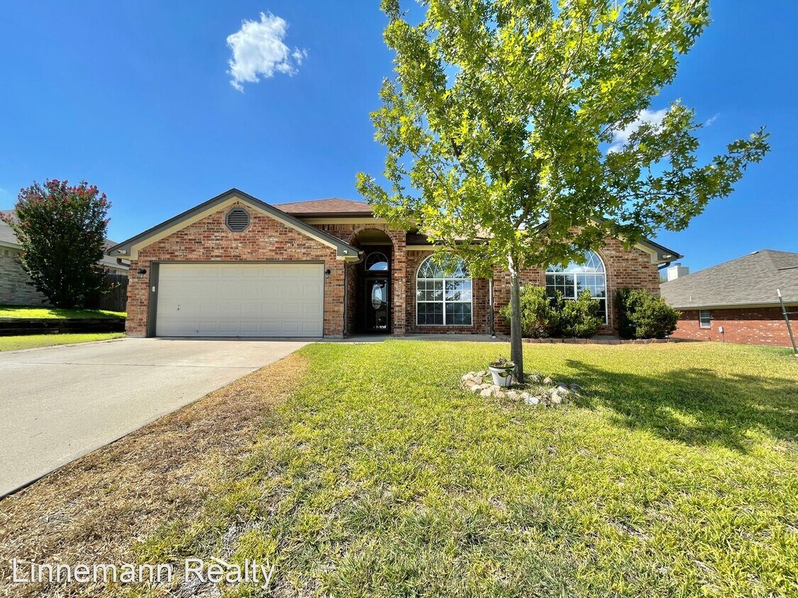 Primary Photo - 4 br, 2 bath House - 607 Mustang Trail
