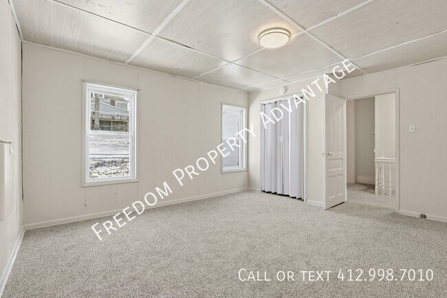 Foto del edificio - 57 Aylesworth Ave