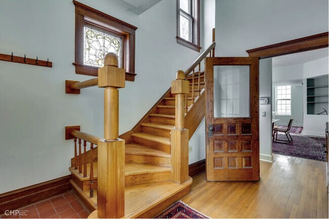 Foto del edificio - 2529 N Sawyer Ave