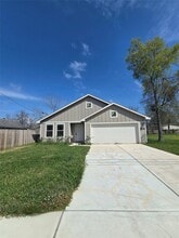 Building Photo - 608 Yupon St