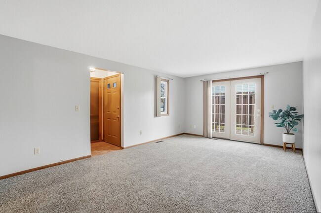 Foto del edificio - 9412 Vista Park Dr