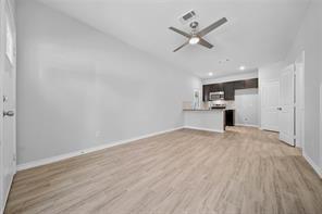 Foto principal - 241 Northlawn St