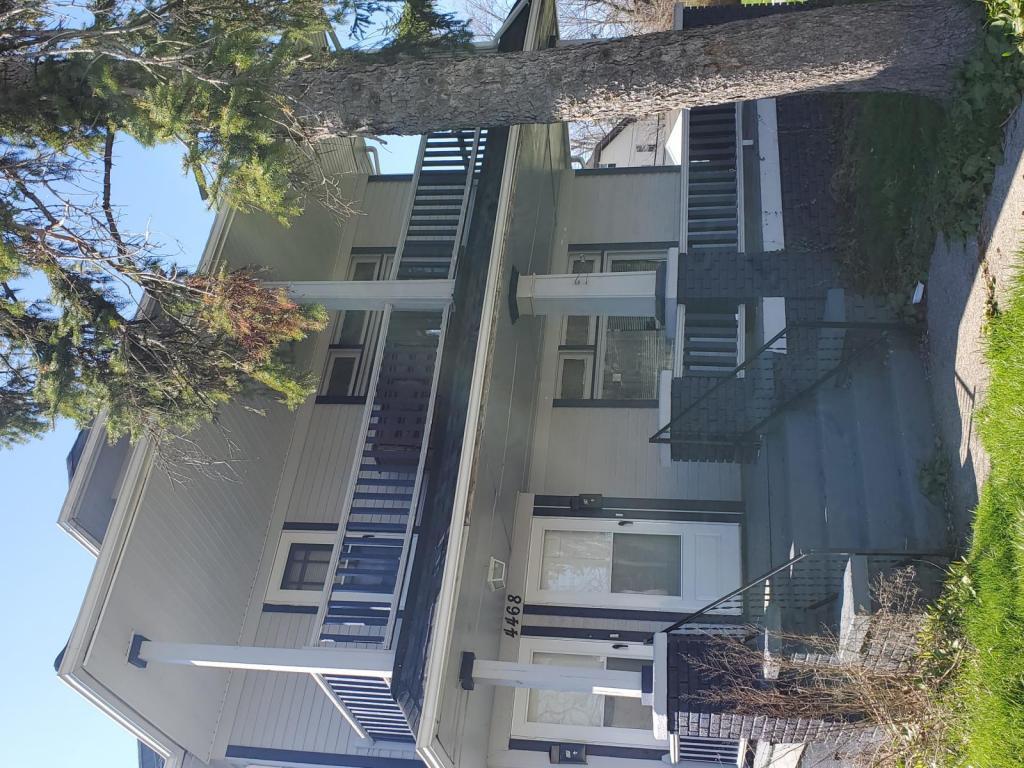 Foto del edificio - 4468 E 131st St