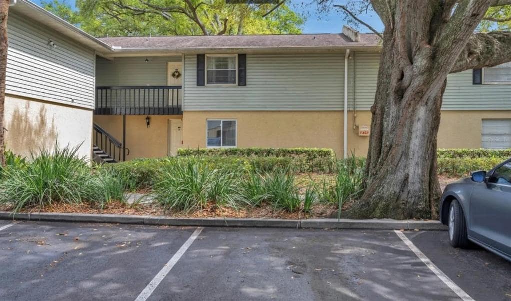 231 Thorntree Pl Unit 231, Brandon, FL 33510 Condo for Rent in