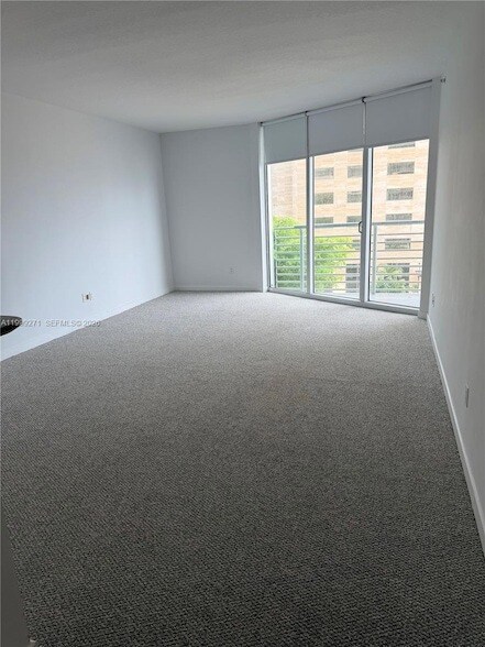 Foto del edificio - 335 S Biscayne Blvd