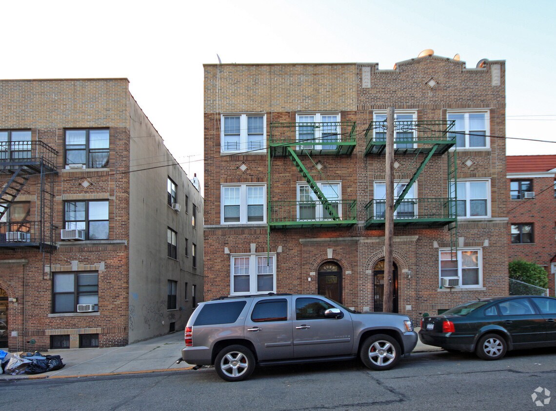 Building Photo - 20-59 29th St