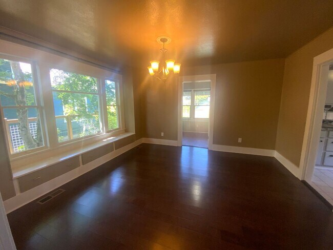 Foto del edificio - Updated Tacoma Home in Great Location – Ap...