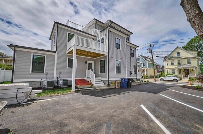 Foto del edificio - 97 Oakton Ave