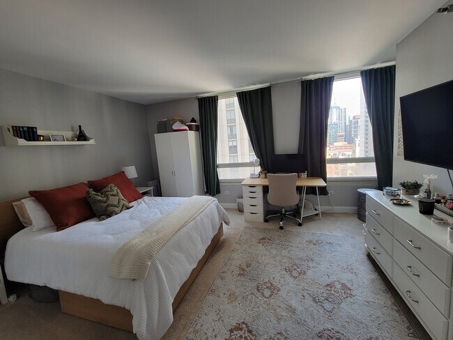 Foto del edificio - 33 W Ontario St