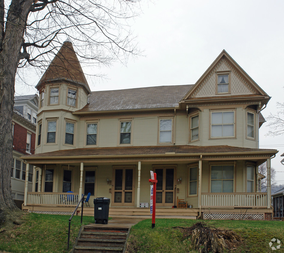 Building Photo - 70-72 Fairmount Ave