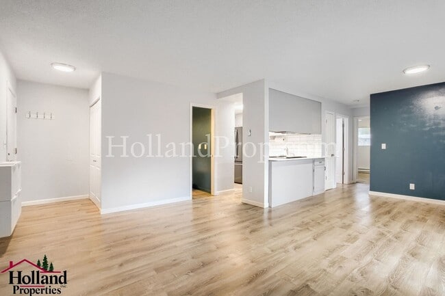 Building Photo - Newly Remodeled 2 Bedroom Condo in Sherwood
