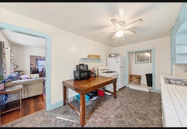 Building Photo - 2037 Gabriel Ave