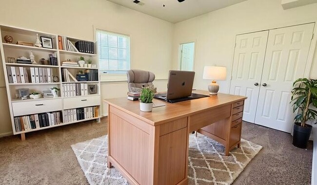 Building Photo - Creekwood Park Townhomes - 3 Bedrooms, 2 Baths, 2-Car Garage — Move-In Ready!