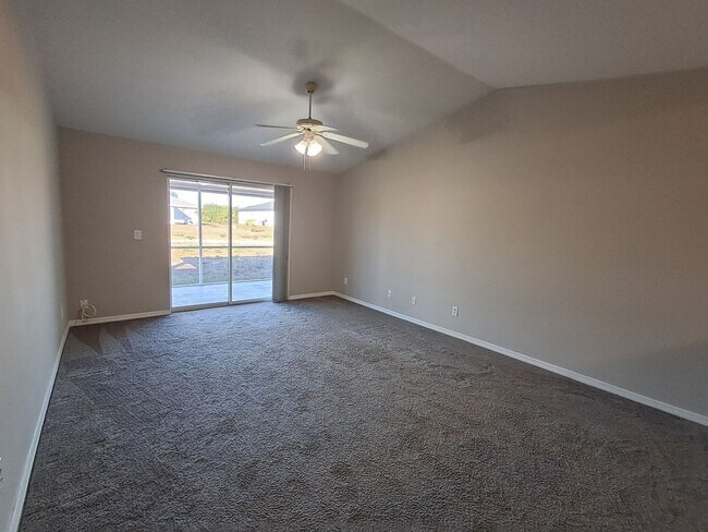 Building Photo - 1144-1146 Harry Ave S